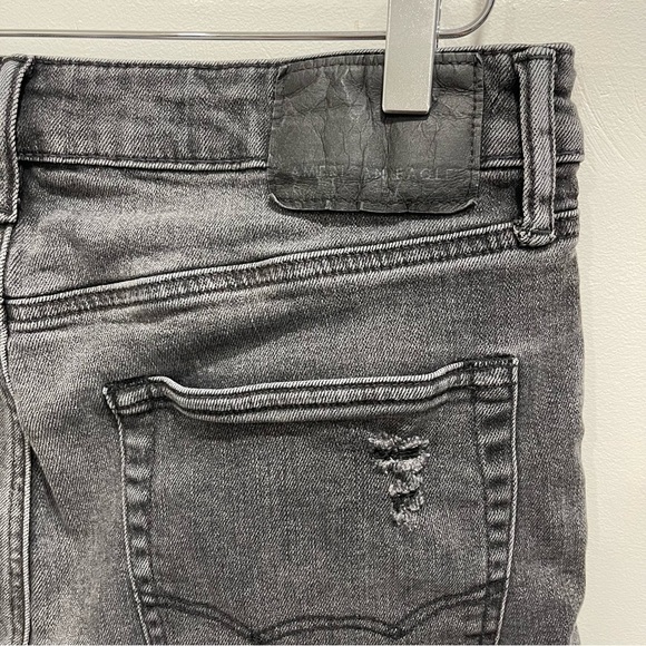 American Eagle Distressed Denim Shorts Washed Black Size 32 - Picture 6 of 9